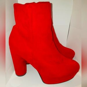 Bamboo platform booties size 7